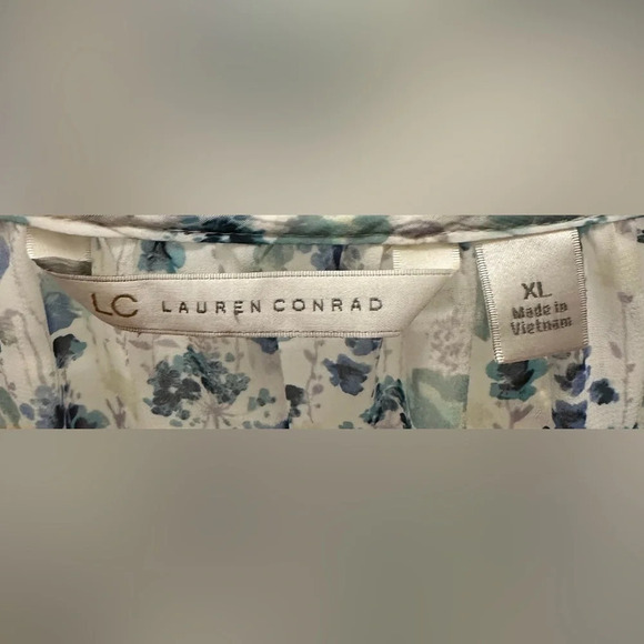 LC Lauren Conrad Women’s Blue Floral Sheer Blouse Size XL - Picture 5 of 8